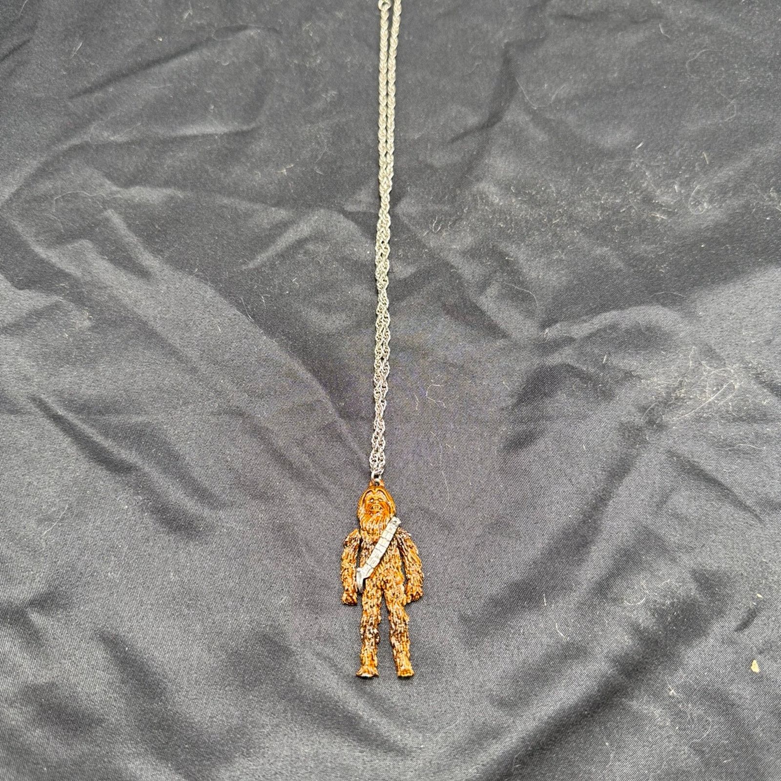Universal Studios Cast metal Chewbacca pendant Size ONE SIZE - 4 Thumbnail