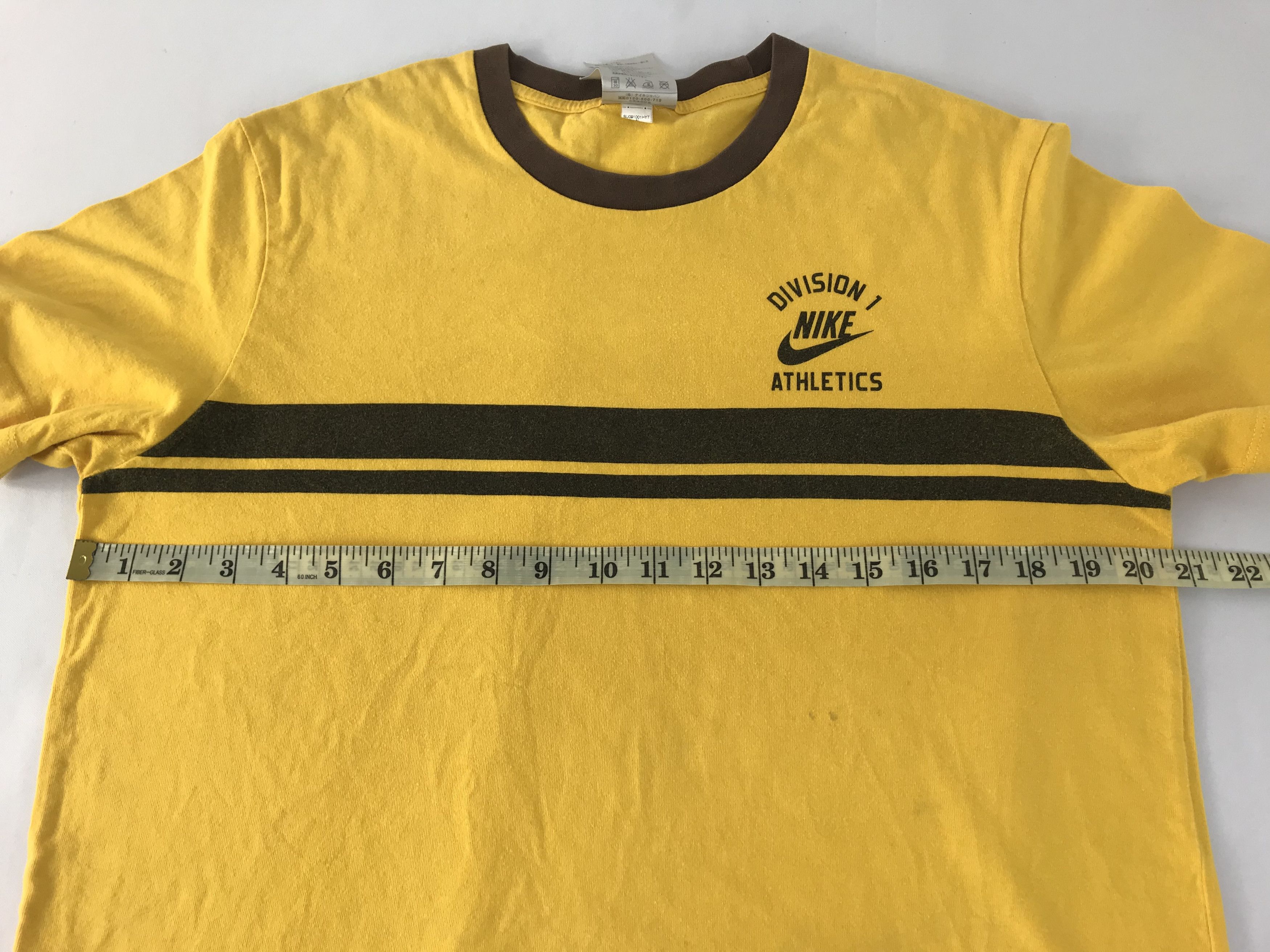 Nike Nike Athletics Division 1 Crewneck Swoosh Logo Tee T-shirt Size US M / EU 48-50 / 2 - 8 Thumbnail