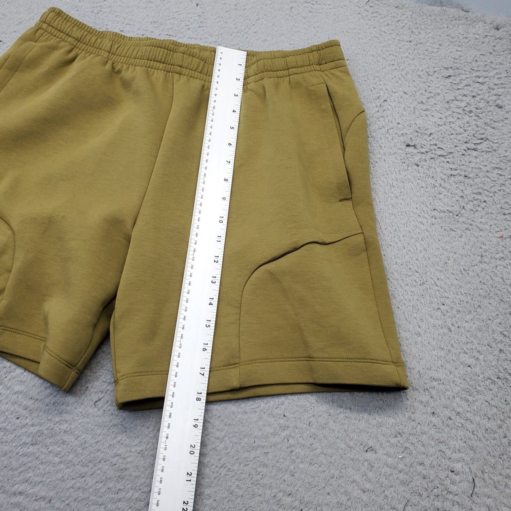 Under Armour Under Armour Unstoppable Fleece Shorts Mens L Green Elastic Waist 1379809 Size US 33 - 4 Thumbnail