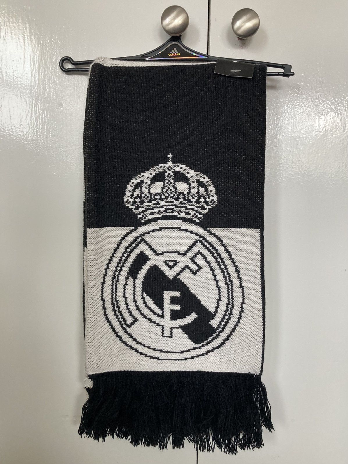 Adidas ADIDAS REAL MADRID CF SCARF SOCCER FOOTBALL KNIT BLACK WHITE Size ONE SIZE - 2 Thumbnail