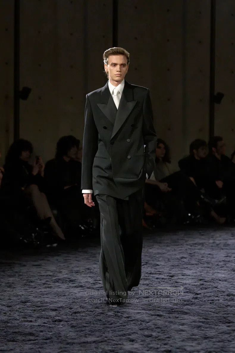 Saint Laurent Paris Saint Laurent Paris Double-row six-button tuxedo jacket Size US M / EU 48-50 / 2 - 7 Thumbnail