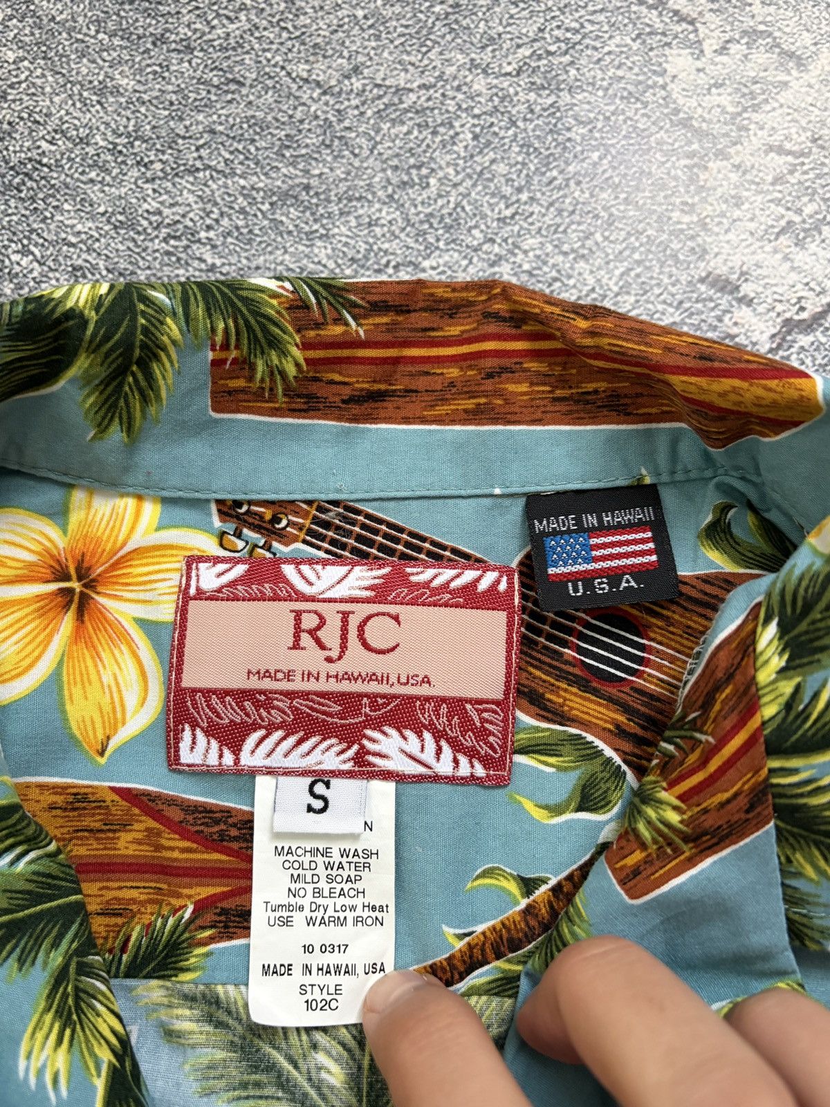 Vintage RJC Hawaiian Aloha Shirt Blue Surfboard Ukulele Palm USA S Size US S / EU 44-46 / 1 - 4 Thumbnail
