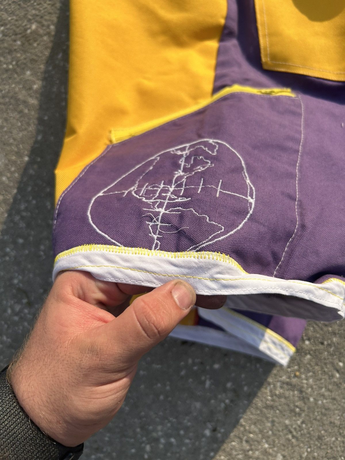 Other 1/1 Your World split color block lakers cargo shorts Size US 32 / EU 48 - 4 Thumbnail