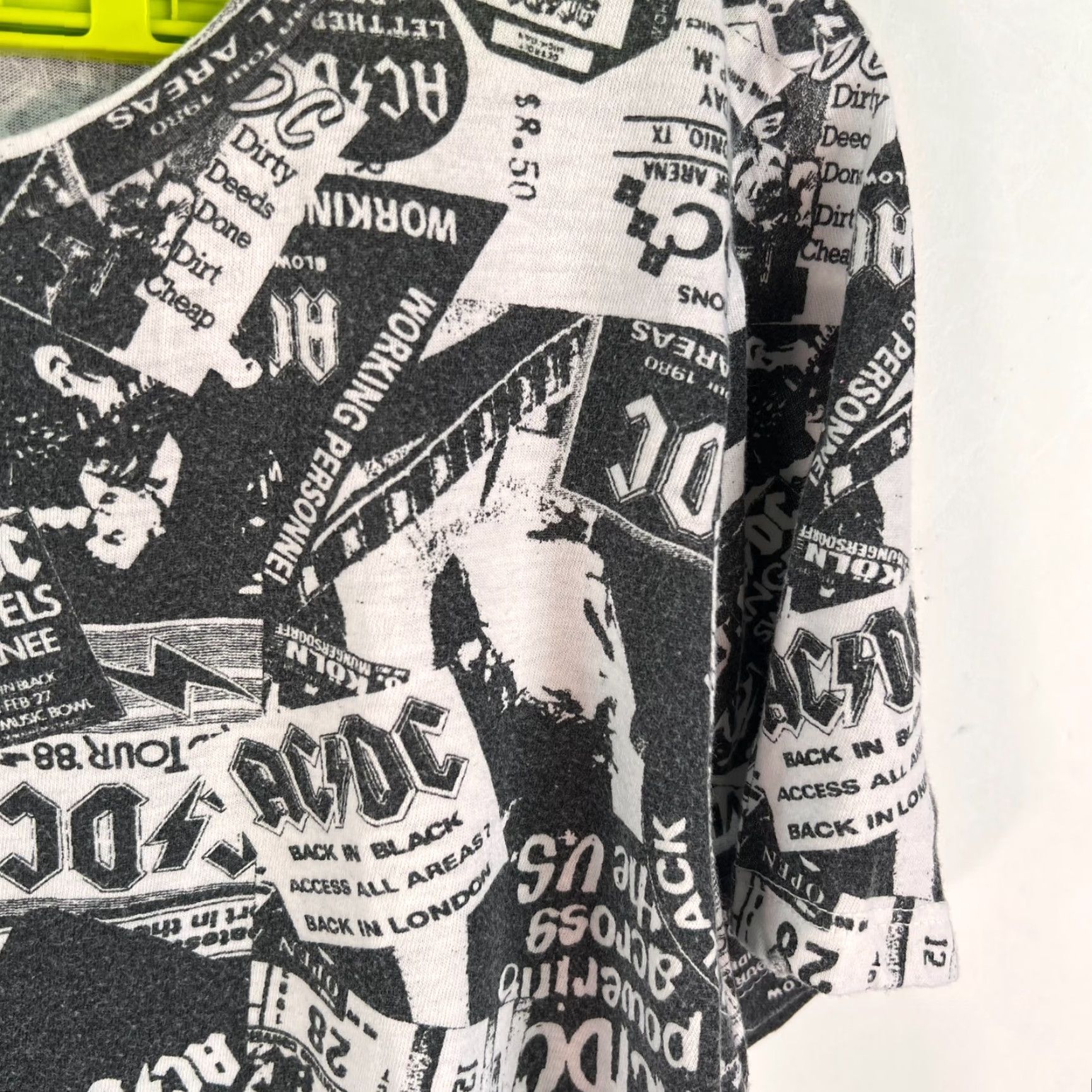 Vintage AC DC T-Shirt 2XL Adult Black White Graphic Print Shirt Mens Band Music All Over Print Size US XXL / EU 58 / 5 - 2 Thumbnail
