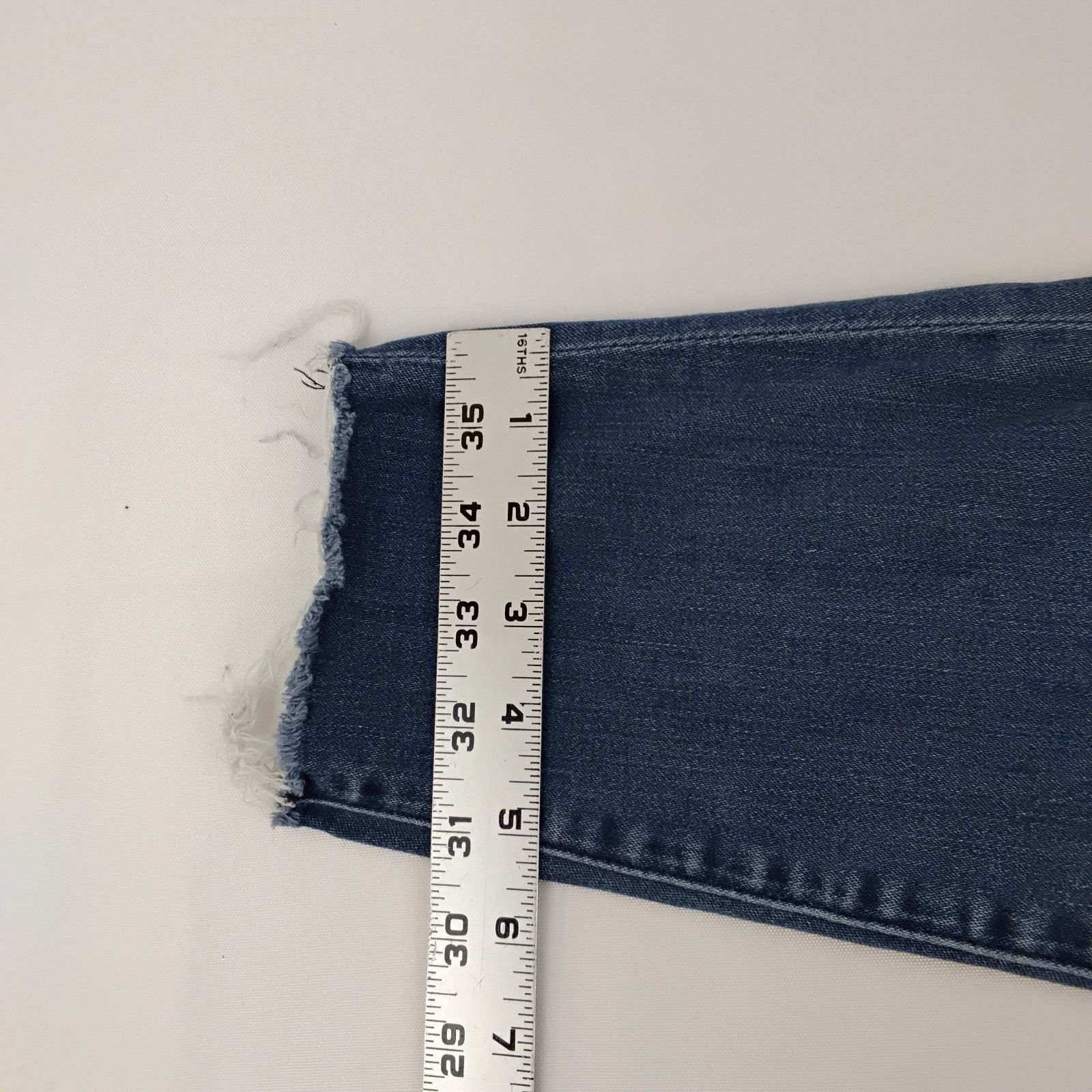 MOTHER Mother The Looker Ankle Fray Jeans Women's 28x26 Medium Wash Size 28" / US 6 / IT 42 - 13 Thumbnail