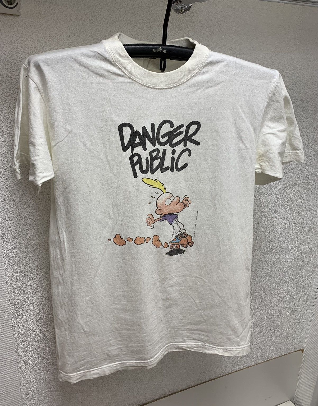 Vintage Danger public vintage 1998 t-shirt Single L-Xl sz Size US L / EU 52-54 / 3 - 1 Thumbnail