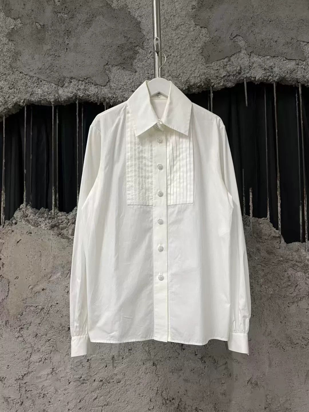 Chanel Chanel White French Accordion Collar Shirt Size M / US 6-8 / IT 42-44 - 1 Thumbnail