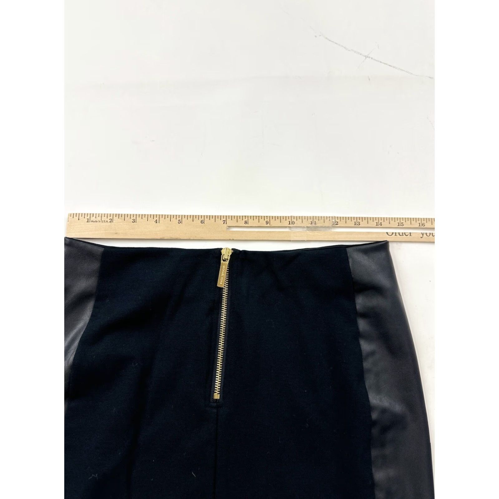 Michael Kors MICHAEL KORS Skirt Women’s 6 Black Faux Leather Knee Length Mid Rise Zipper Casual Business Pencil Size 28" / US 6 / IT 42 - 6 Thumbnail