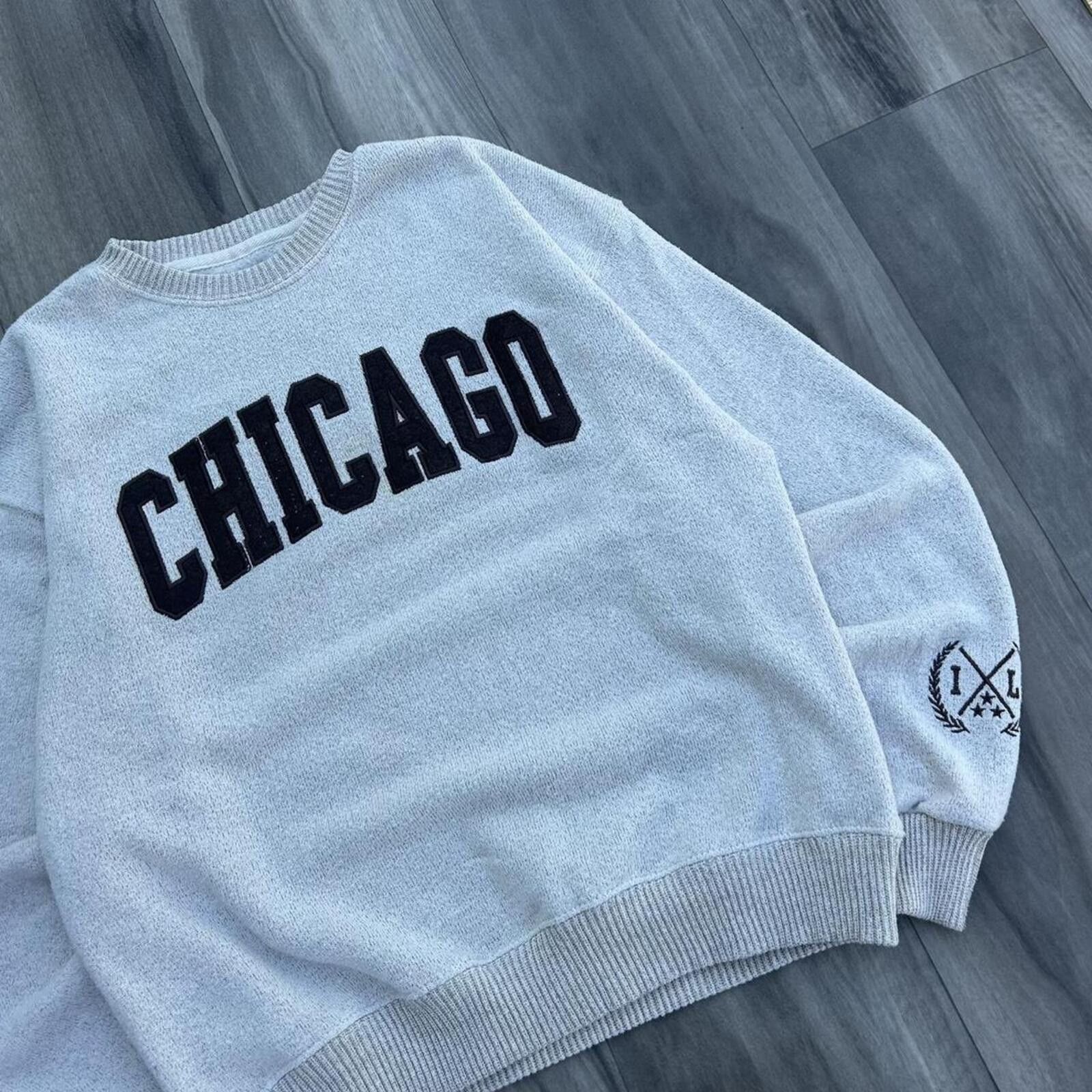 Other Vintage y2k Tan Brown Chicago Sweatshirt Embroidered size L Size US L / EU 52-54 / 3 - 2 Thumbnail