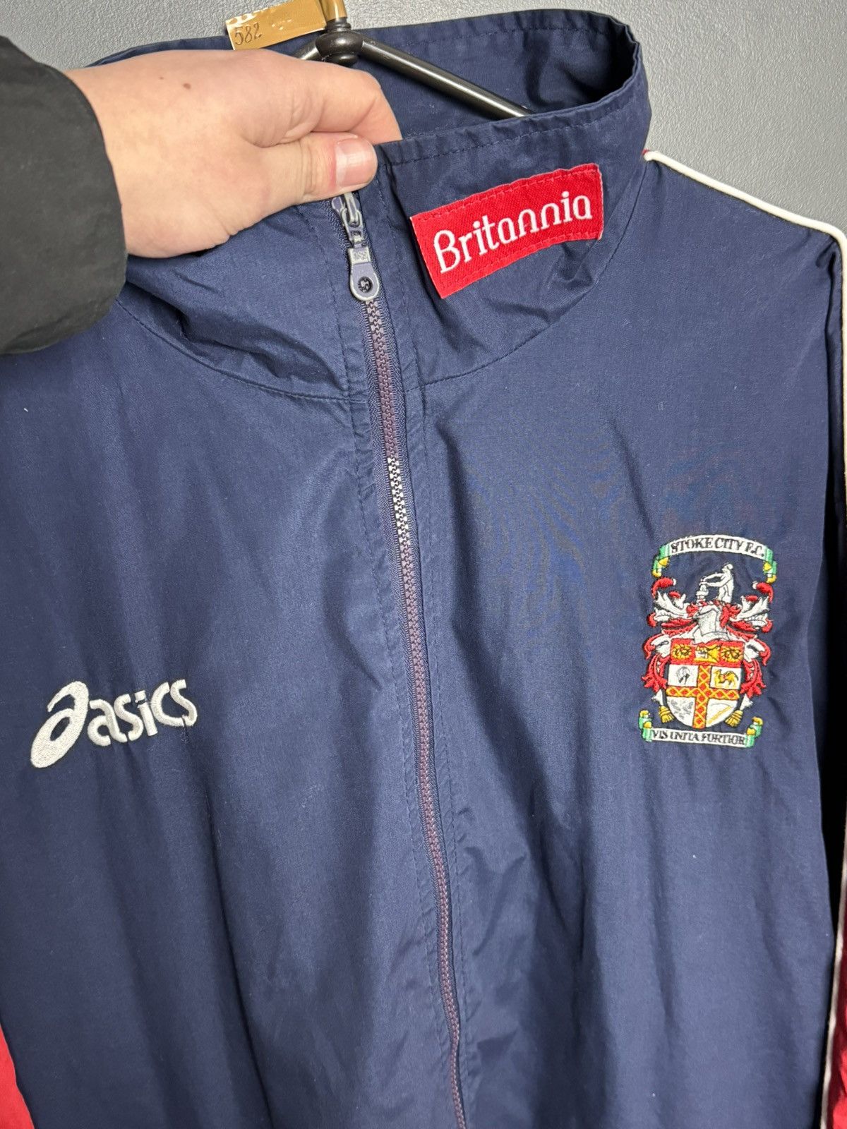 Asics Stoke City Training Football Jacket Size US L / EU 52-54 / 3 - 3 Thumbnail