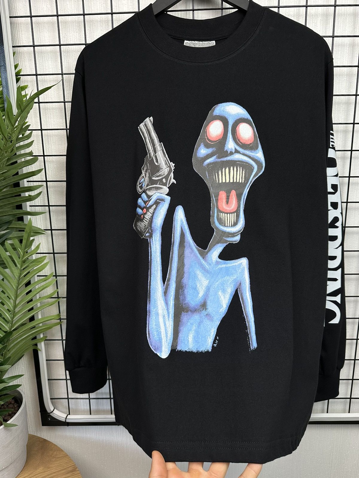 Band Tees The Offspring Alien Blue style Men Black L long sleeve shirt Size US L / EU 52-54 / 3 - 6 Thumbnail