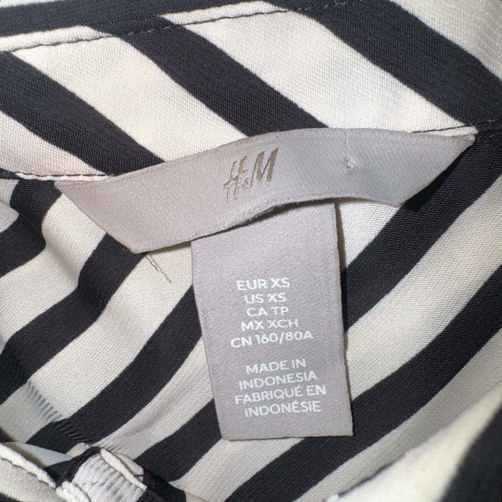 H&M H&M Shirt Women’s Black & White Stripe Button Down Long Sleeve XS Button-Up Casual Workwear Travel Spring Fall Winter Size XS / US 0-2 / IT 36-38 - 2 Thumbnail