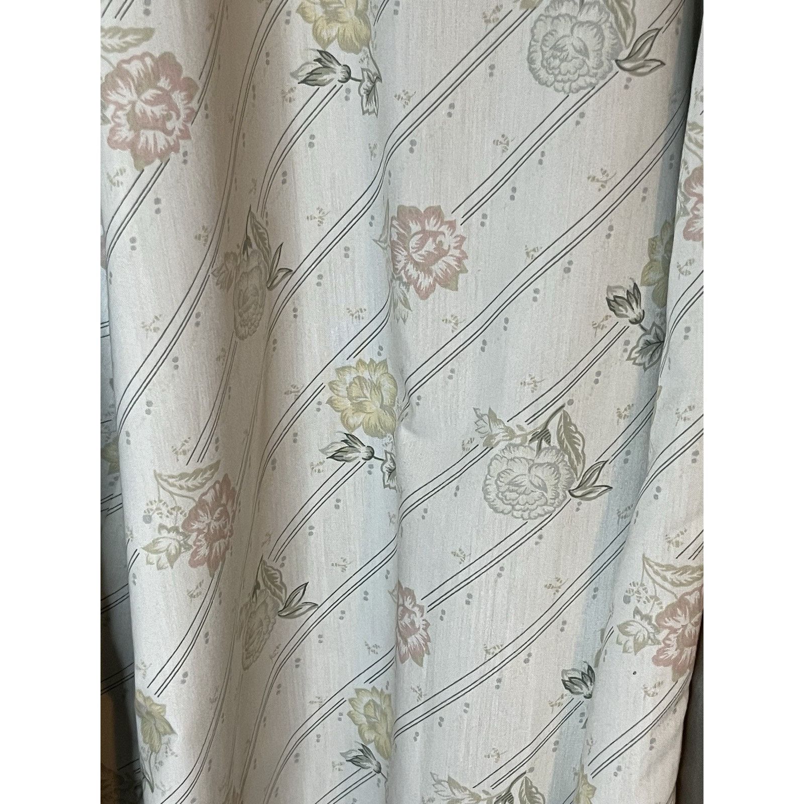 London Fog Vintage London Fog Men’s Large Peacoat Floral Lining Size US L / EU 52-54 / 3 - 7 Thumbnail