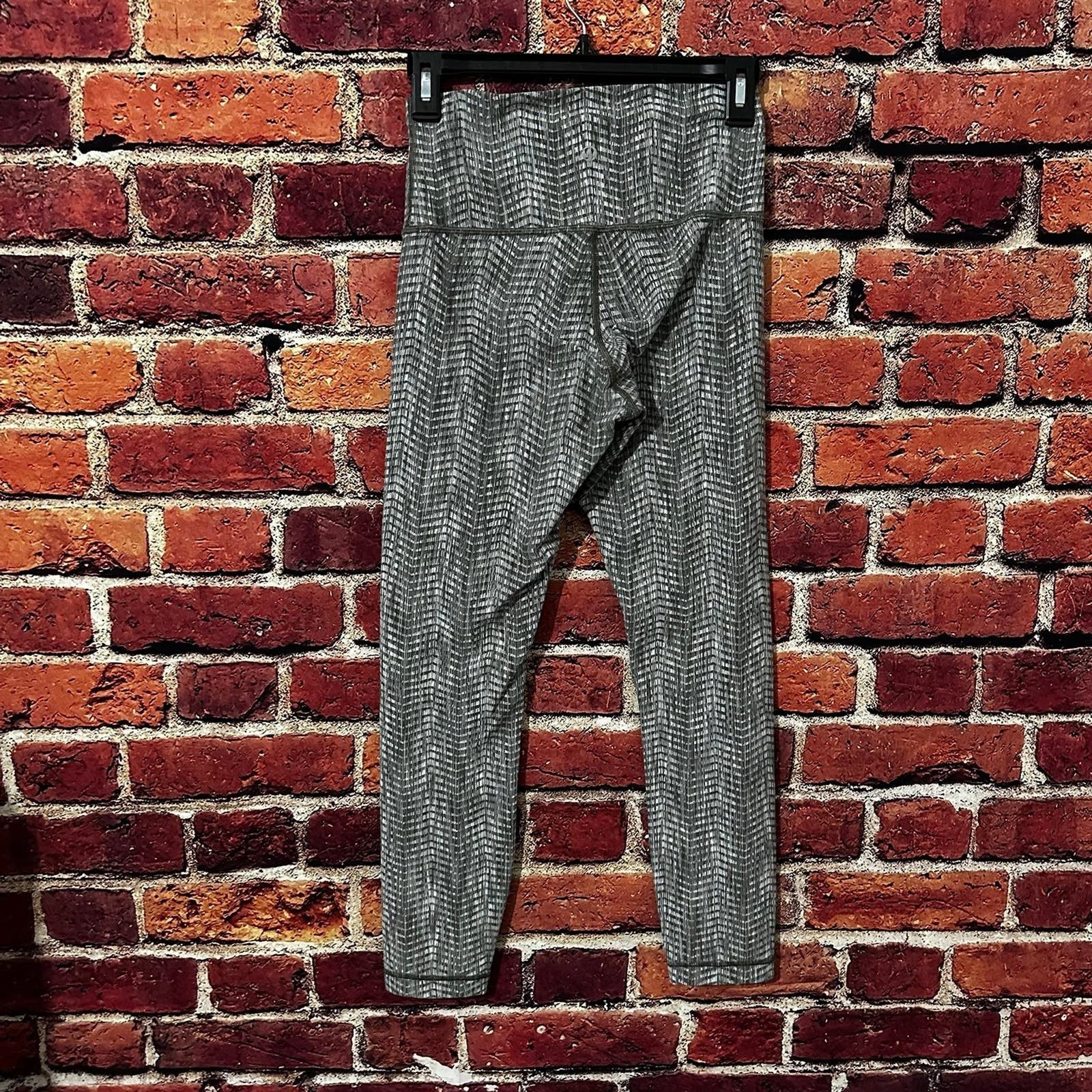 Lululemon lululemon leggings size 4 Size 27" / US 4 / IT 40 - 4 Thumbnail