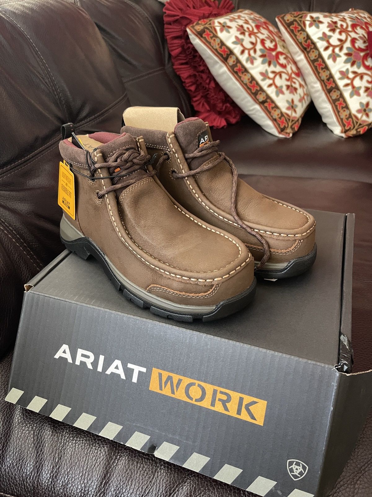 Ariat Ariat Womens Size 6.0 Wide Edge LTE Moc Dark Brown boots Size US 6 / IT 36 - 1 Thumbnail