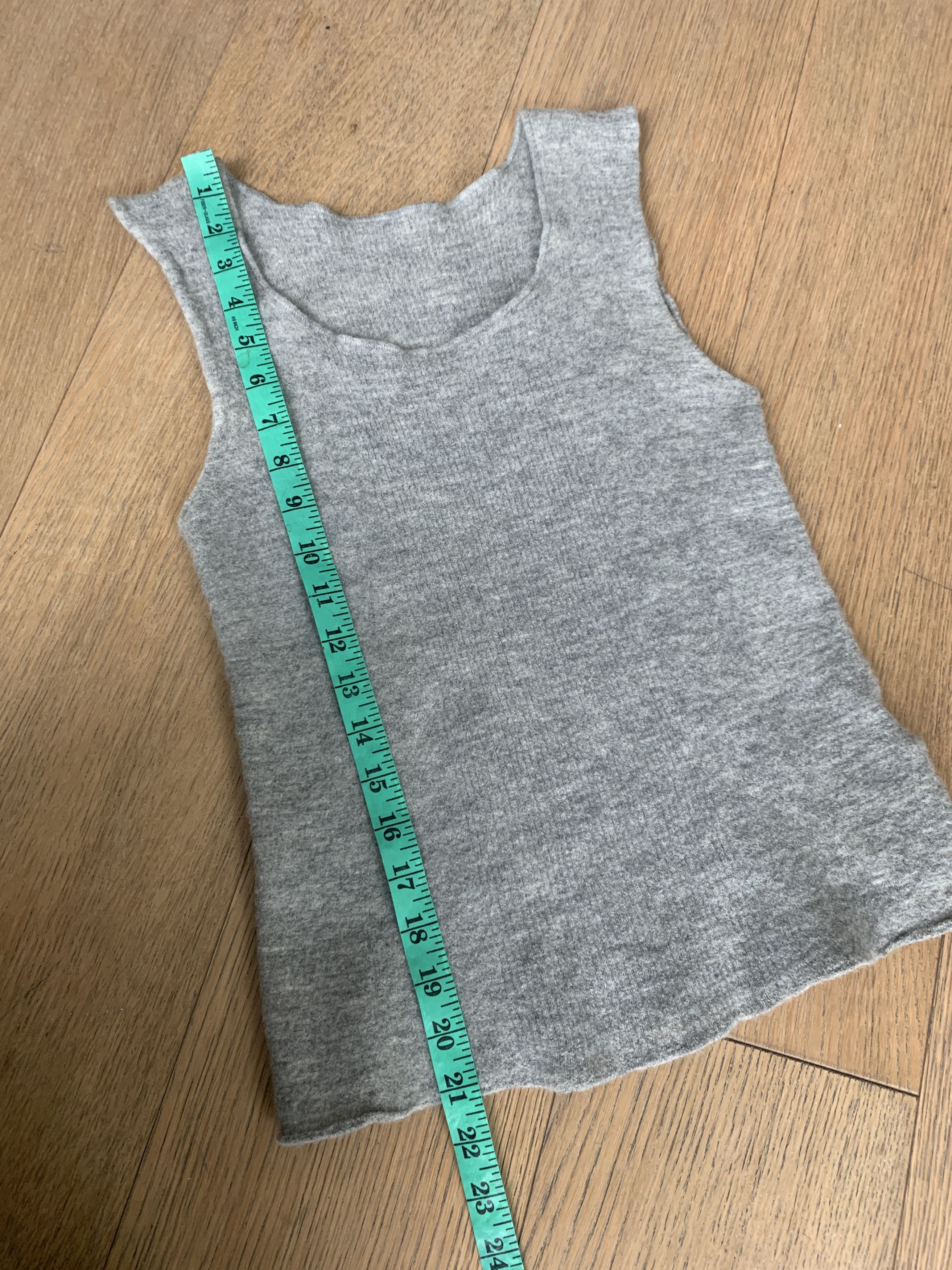 Vivienne Westwood 2018 Brand New 100% Lana Wool Minimilism Tank Crop Top Size L / US 10 / IT 46 - 10 Thumbnail