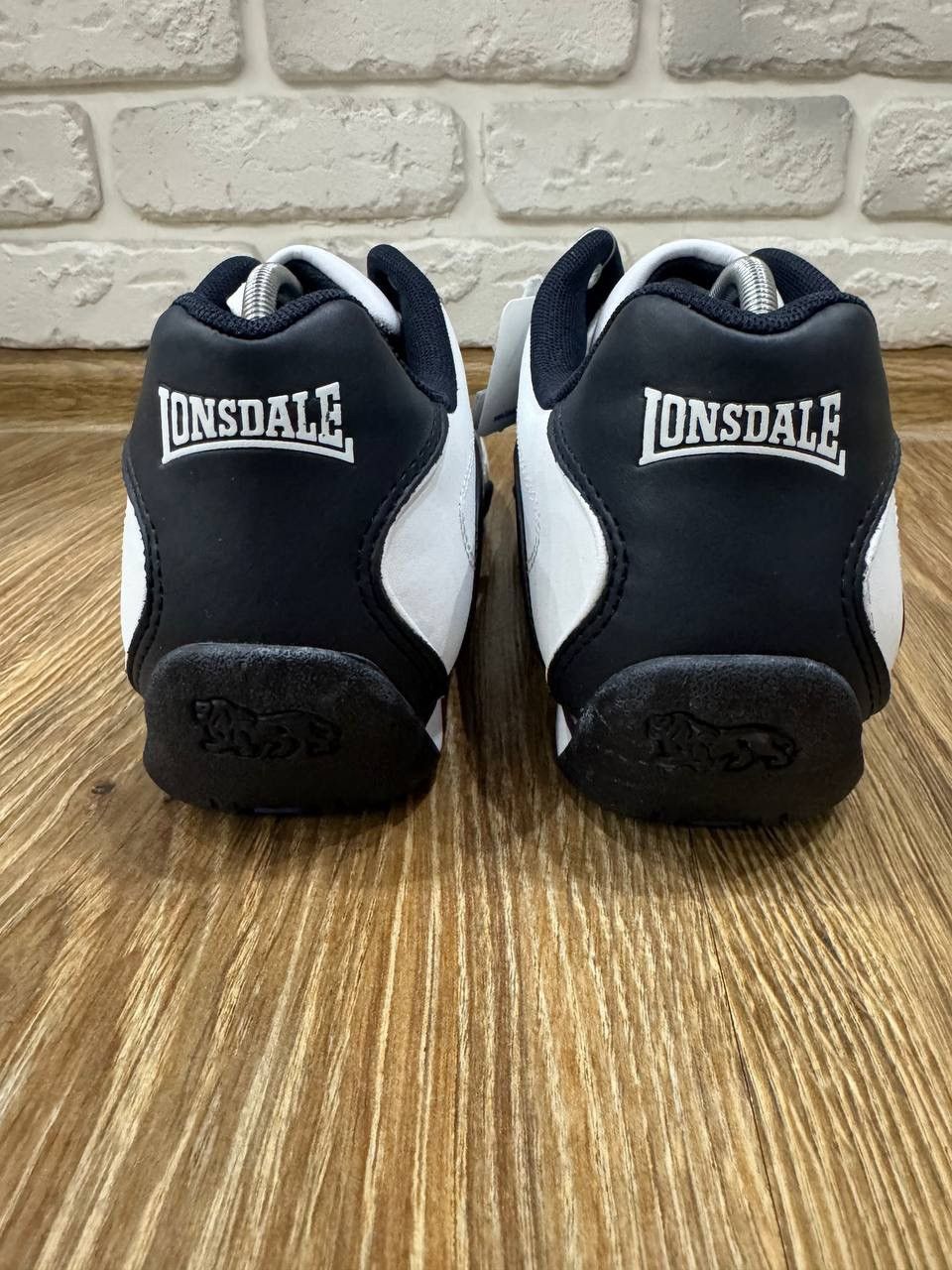 Vintage Lonsdale London Vintage Y2K Low Top Leather Shoes Size US 10 / EU 43 - 11 Thumbnail