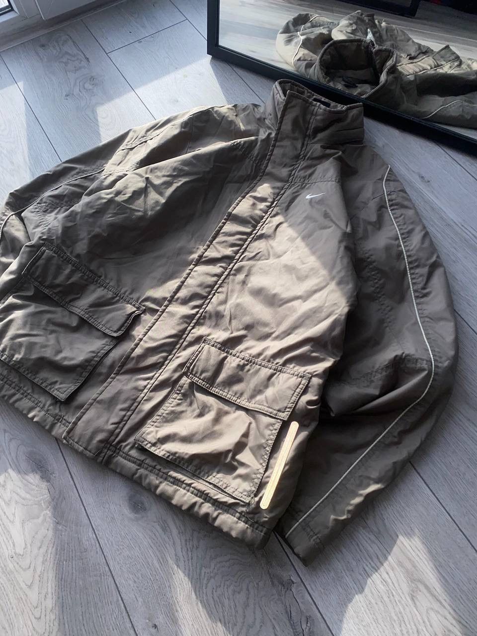 Nike Vintage Nike Swoosh Sand Puffer Jacket Y2K L Size US L / EU 52-54 / 3 - 4 Thumbnail