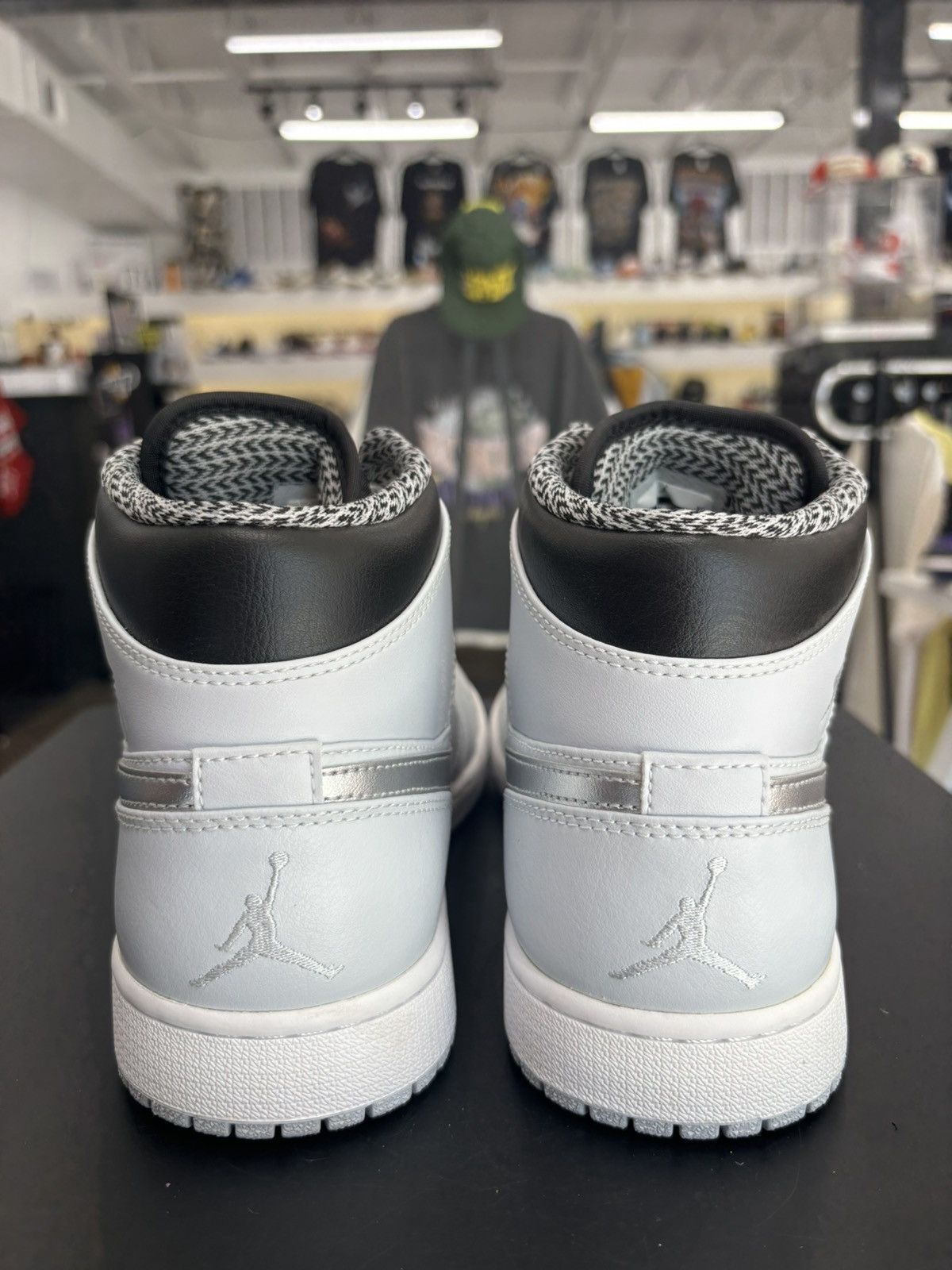 Jordan Brand × Nike Air Jordan Mid Pure Platinum Metallic Silver Sz. 10.5 Size US 10.5 / EU 43-44 - 3 Thumbnail