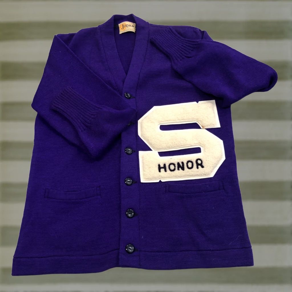 Vintage VINTAGE Letterman Sweater Wool 1940s Purple With White Letter Jersild Sz Med Shirt Mens Size US M / EU 48-50 / 2 - 1 Thumbnail