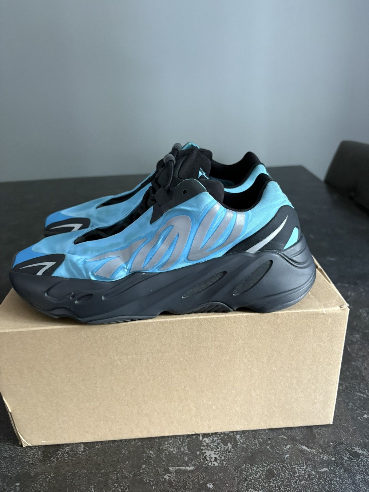Other yeezy boost 700 mvmn cyan Size US 7.5 / EU 40-41 - 2 Thumbnail