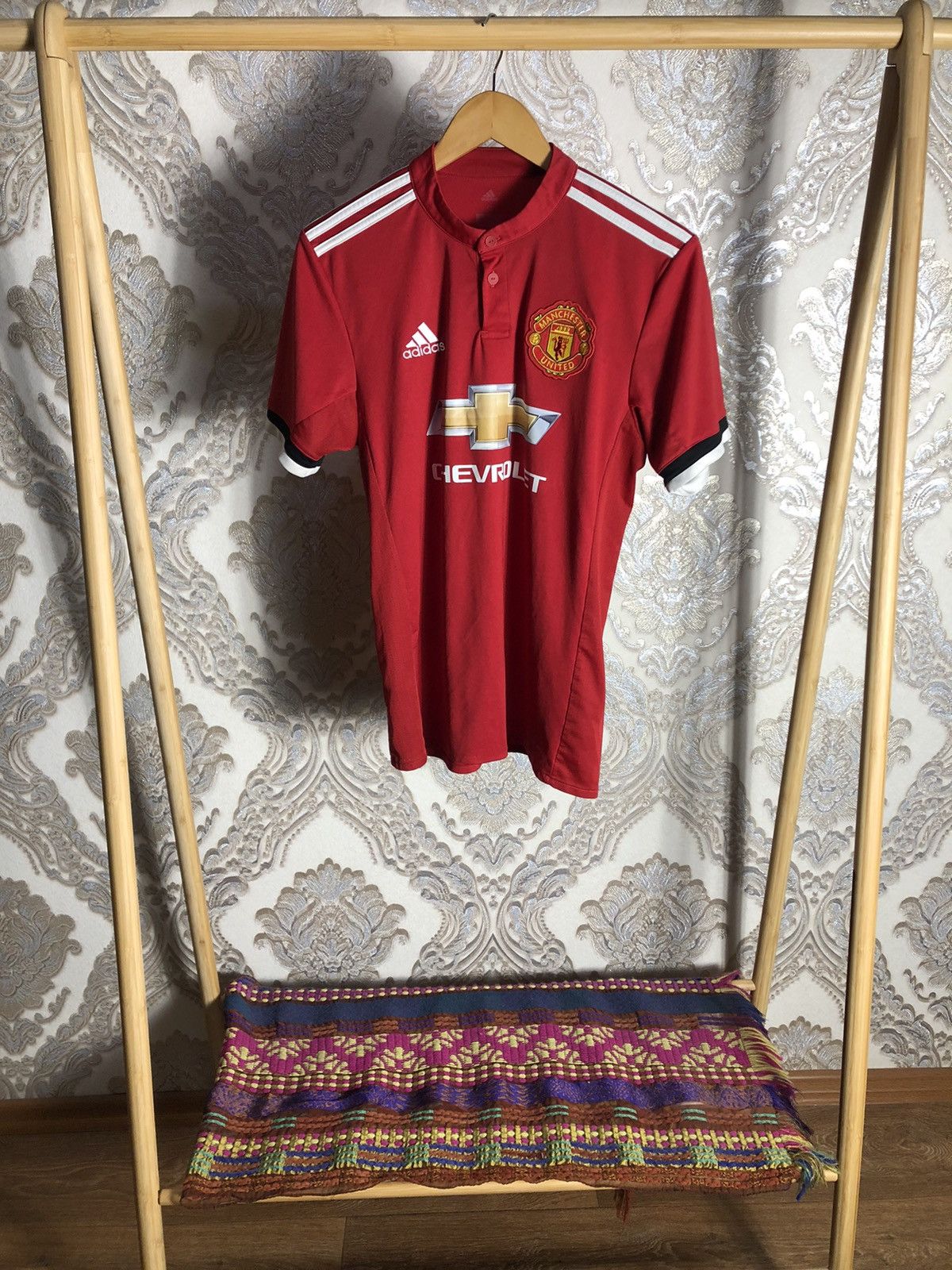 Vintage VERY RARE ADIDAS FC MANCHESTER UNITED ENGLAND SOCCER JERSEY Size US S / EU 44-46 / 1 - 2 Thumbnail