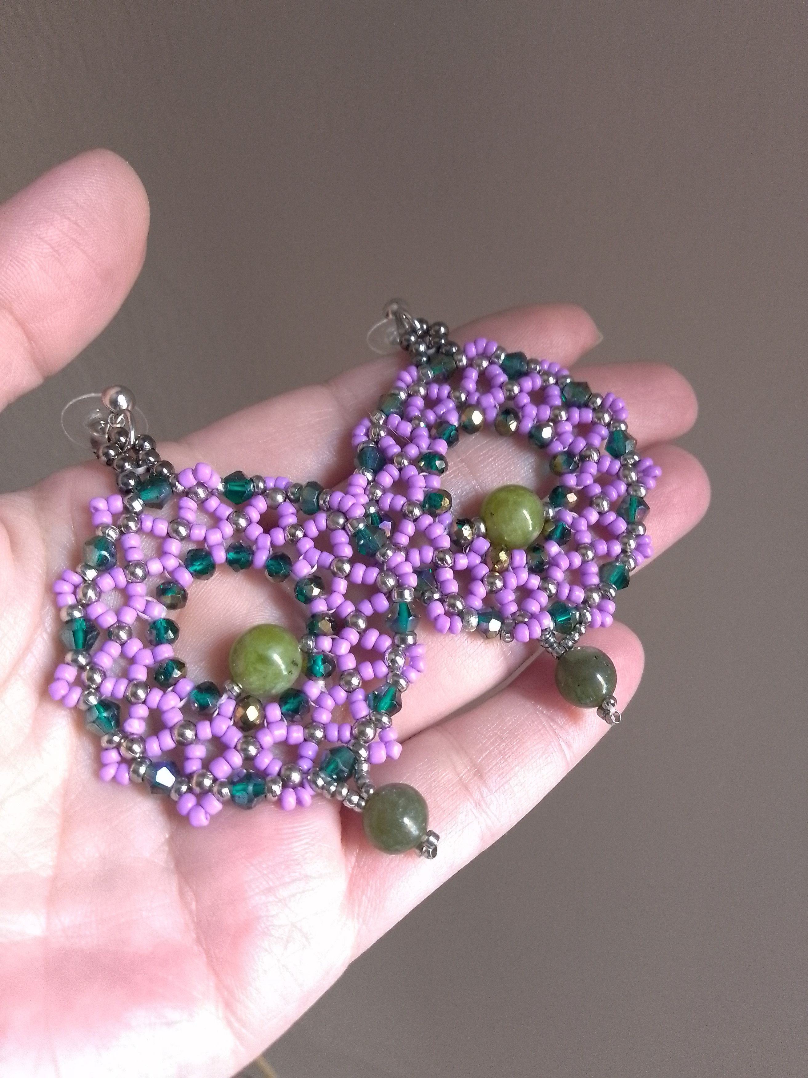 Handmade Earrings with natural jade gemstones Circular shape Size ONE SIZE - 3 Thumbnail