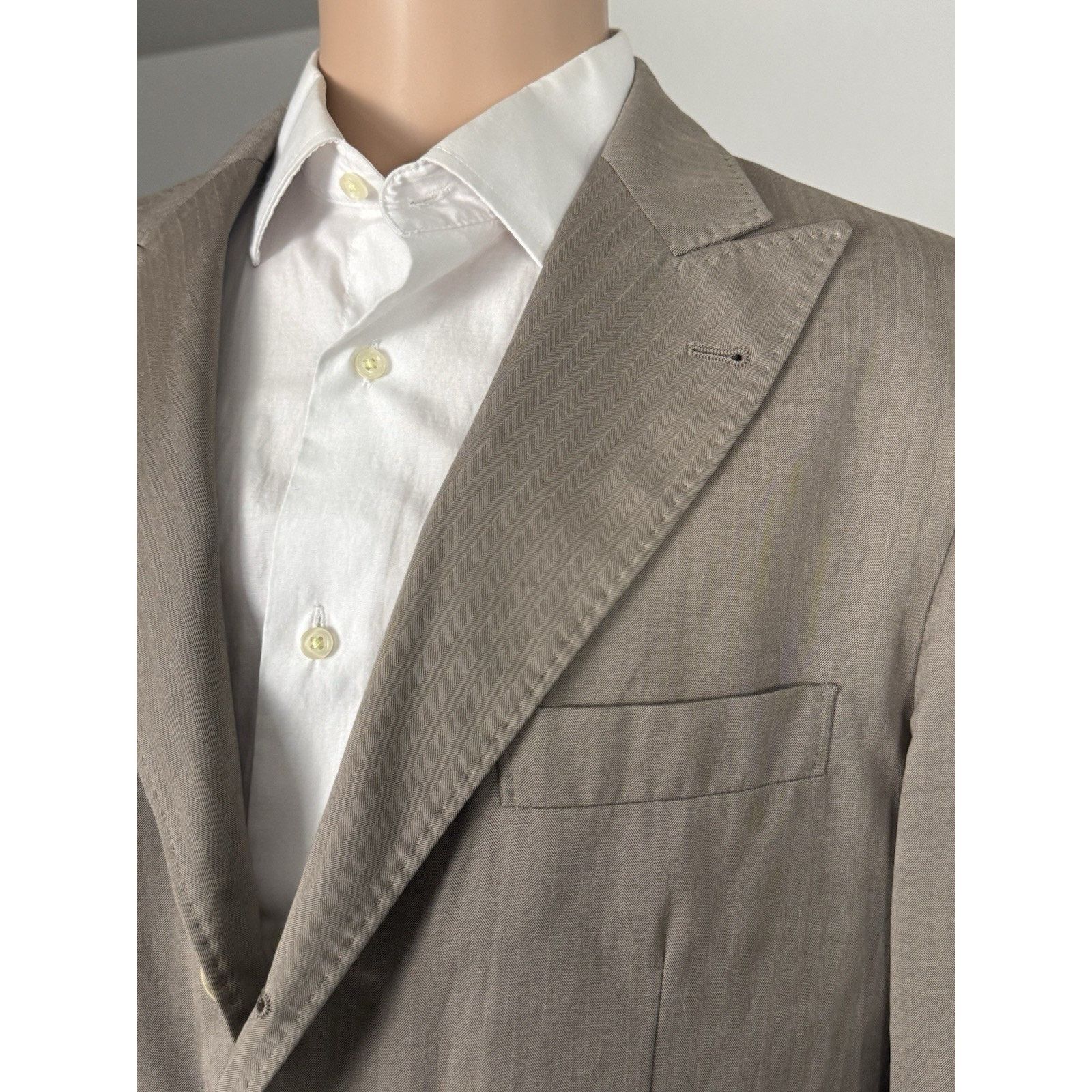 Brunello Cucinelli BRUNELLO CUCINELLI 52/42US Herringbone Peak Lapel SportCoat Size 42R - 4 Thumbnail