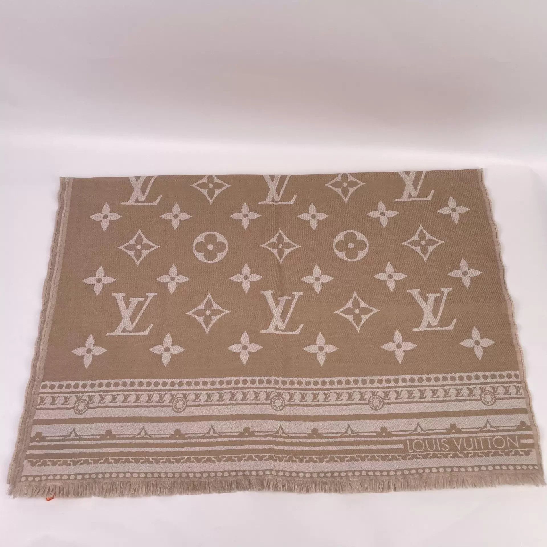 Louis Vuitton LV Wool Scarf Latte Color Size ONE SIZE - 2 Thumbnail