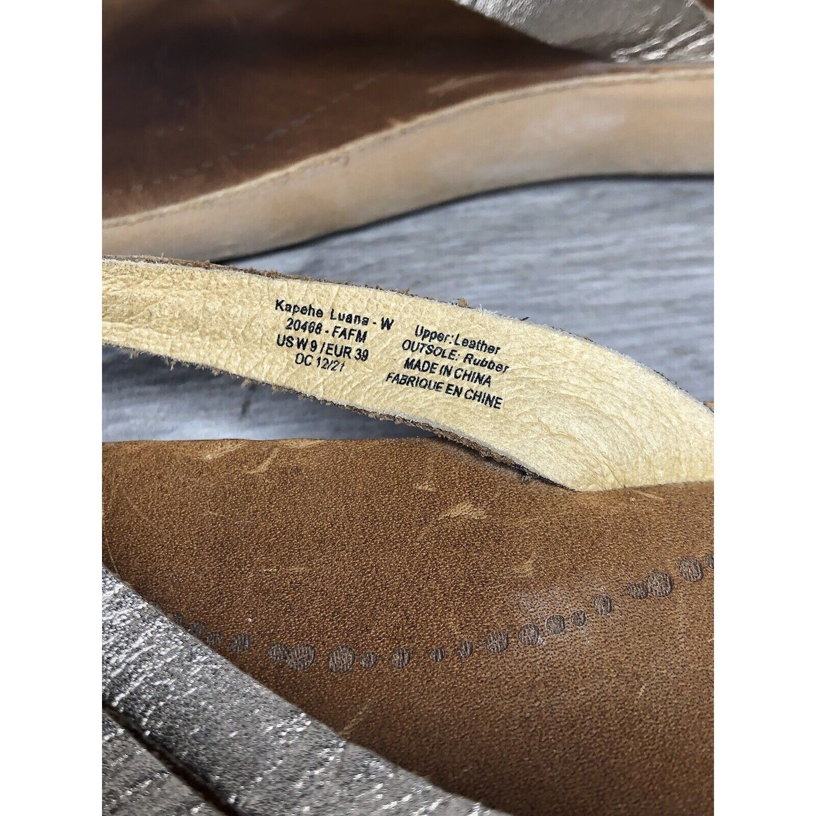 Olukai Olukai Kapehe Luana Gold Leather Beach Flip Flops Sandals Wo Size US 9 / IT 39 - 8 Thumbnail