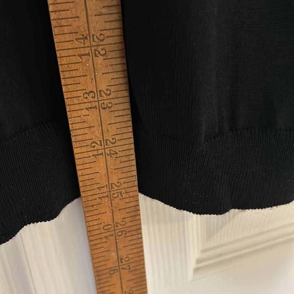 Hugo Boss BOSS - Slim fit - Med - Blk - Extra fine Merino VN Sweater Size US M / EU 48-50 / 2 - 4 Thumbnail