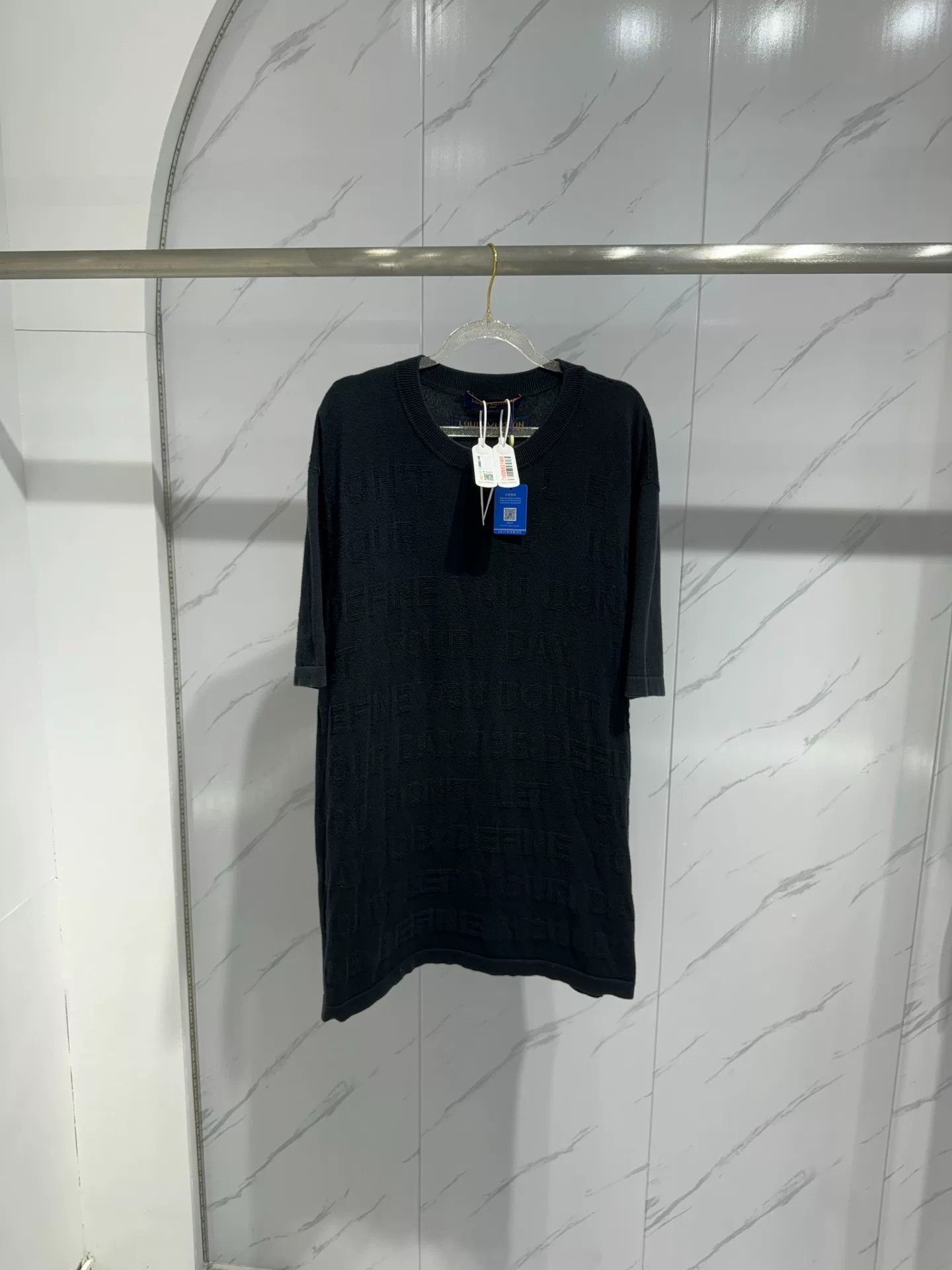 Louis Vuitton Louis Vuitton Black Short Sleeve T-shirt Size US XL / EU 56 / 4 - 1 Thumbnail