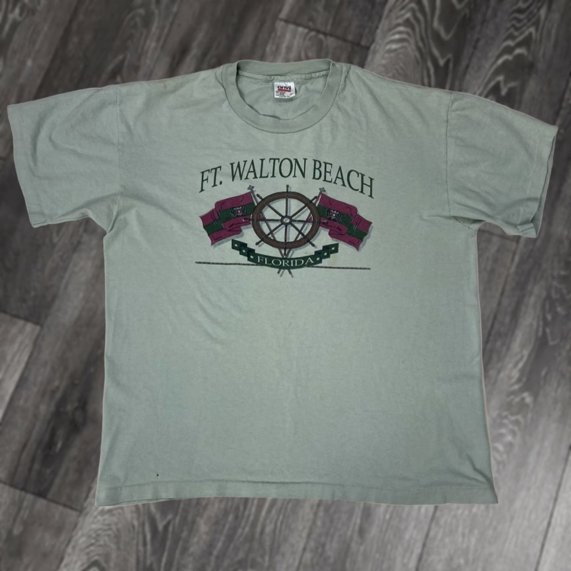Anvil VINTAGE Anvil T-Shirt Graphic Ft Walton Beach Florida 90s Crew Neck Short Sleeve Men L Green 1990s City Logo Decade All Seasons Size US L / EU 52-54 / 3 - 1 Thumbnail