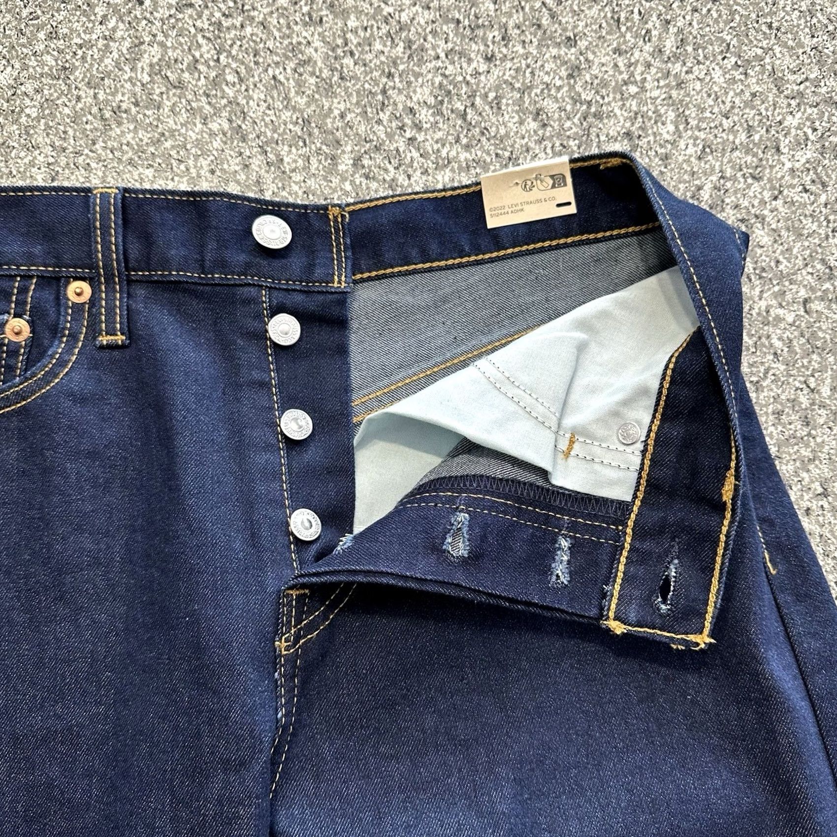 Levi's VINTAGE Levi's Jeans Women 27x28 Wedgie Fit Straight Dark Wash Stretch Button Fly Size 27" / US 4 / IT 40 - 6 Thumbnail