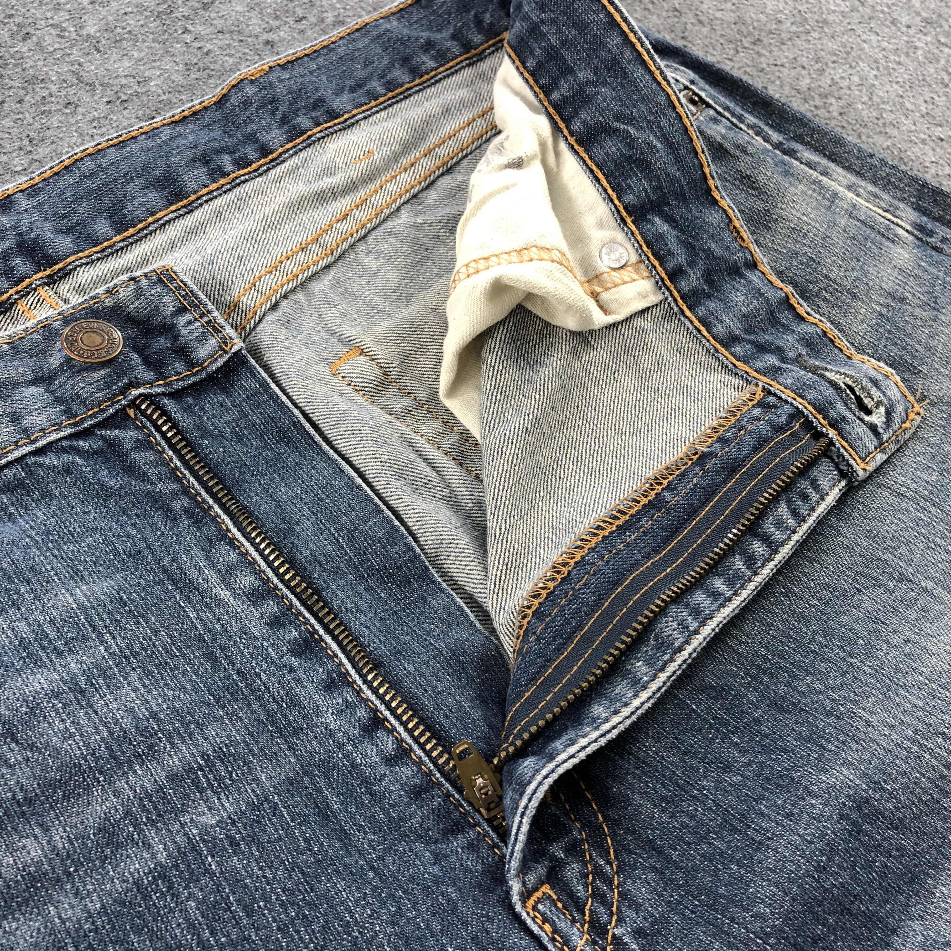 Levi's × Vintage Vintage Blue Wash Levis 505 Jeans-JM1877 Size US 39 - 8 Thumbnail