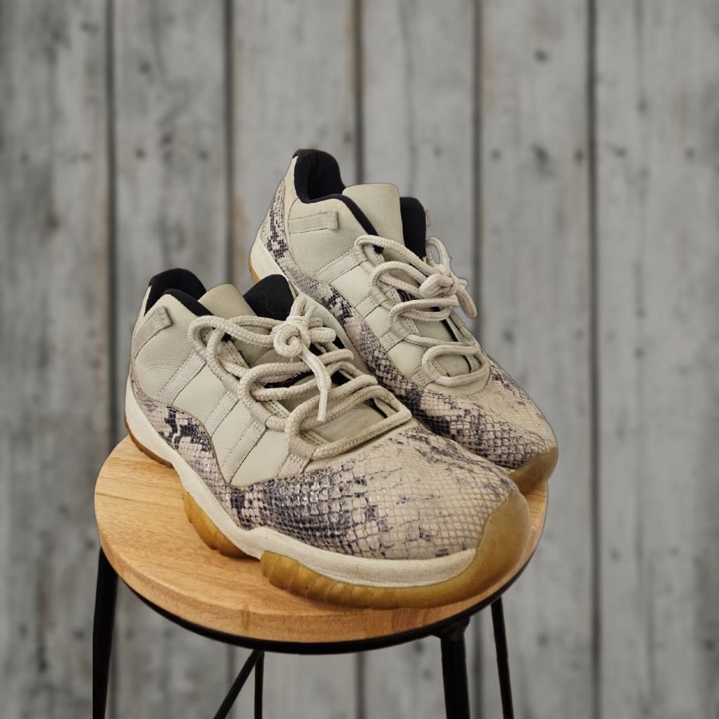 Nike VINTAGE Nike Air Jordan 11 XI Retro Low Snakeskin Light Bone Mens 13 CD6846-002 Size US 13 / EU 46 - 1 Thumbnail