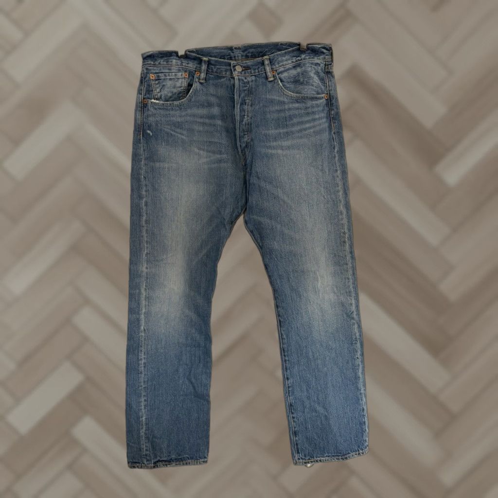 Levi's Levi's 501 Original Straight Jeans Mens 38x32 Blue Denim Button Fly 5-Pocket Regular Rise Mid Classic Straight Style Vintage No Else Size US 38 / EU 54 - 1 Thumbnail