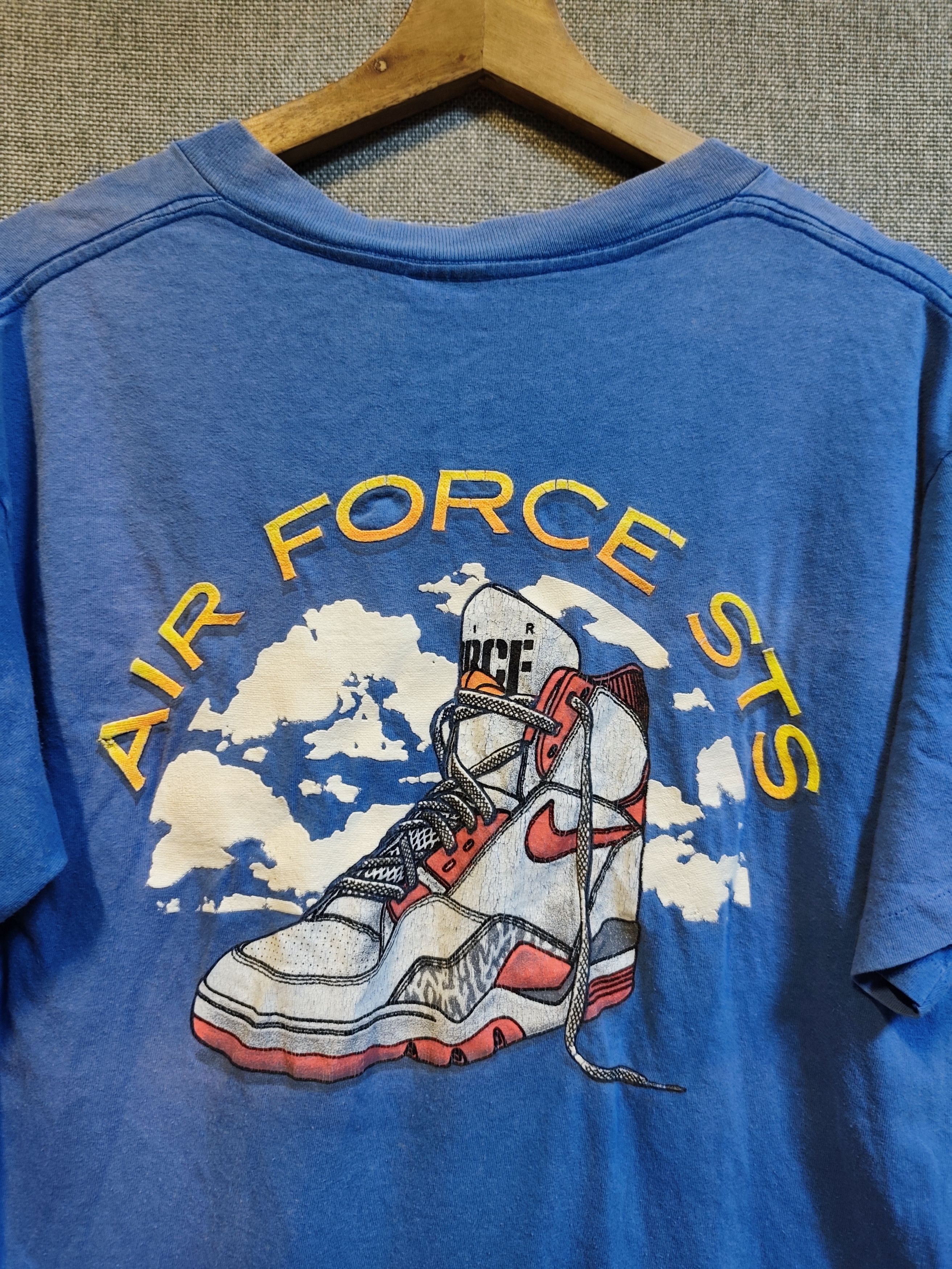 Nike vintage 90s t shirt nike air force sts distressed Size US M / EU 48-50 / 2 - 3 Thumbnail