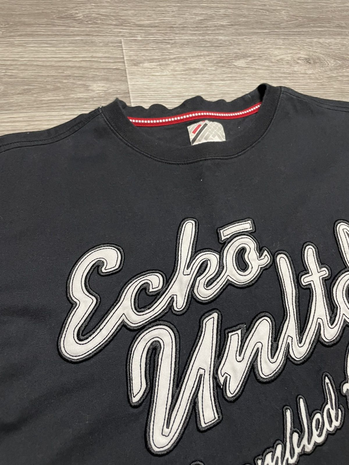 Ecko Unltd. Vintage Ecko Unltd Big Embroidered Logo Rap T-Shirt Size US L / EU 52-54 / 3 - 5 Thumbnail