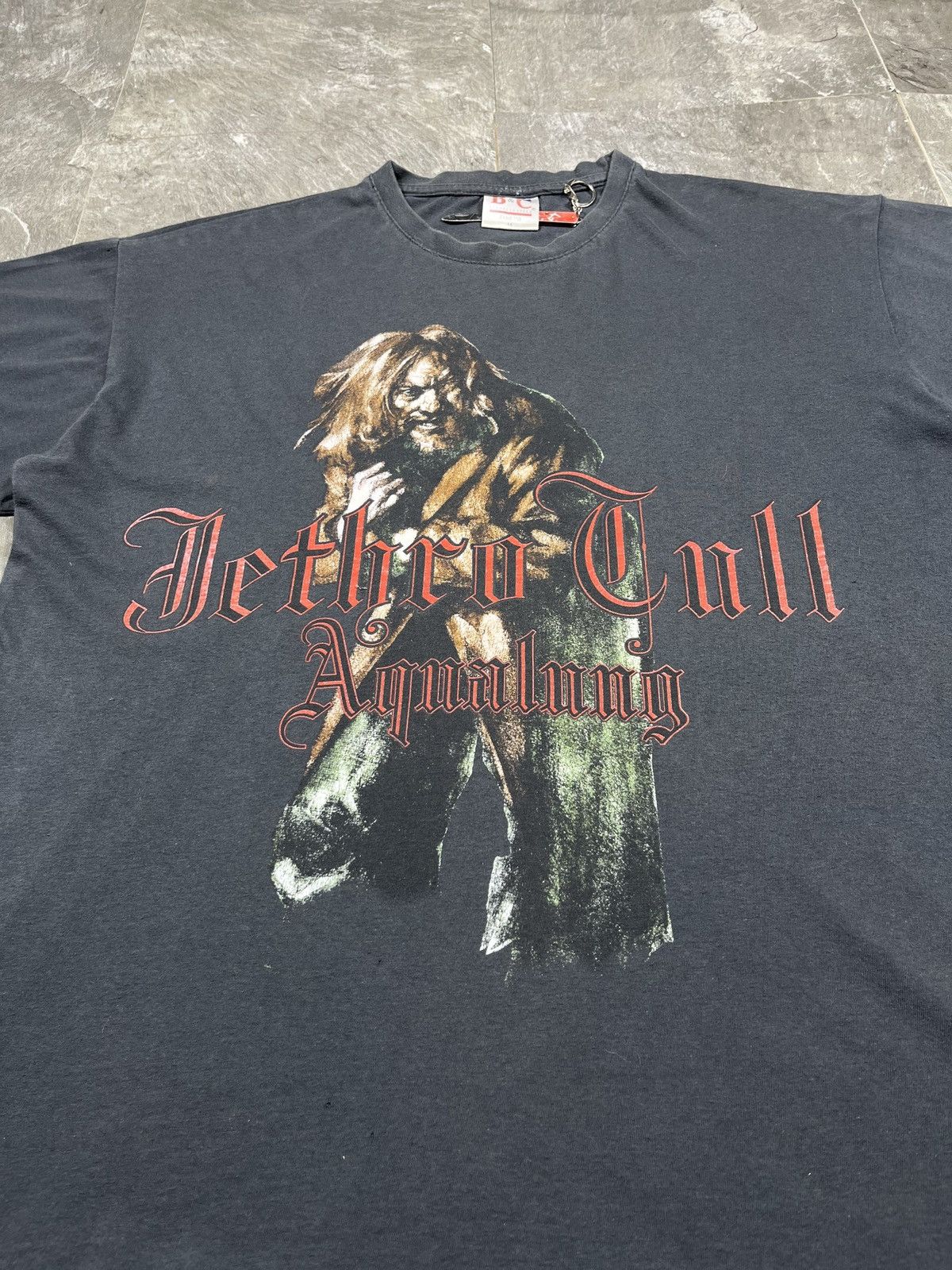 Band Tees Vintage 2006 Jethro Tull Aqualung Tour Shirt Faded Boxy Size US M / EU 48-50 / 2 - 2 Thumbnail