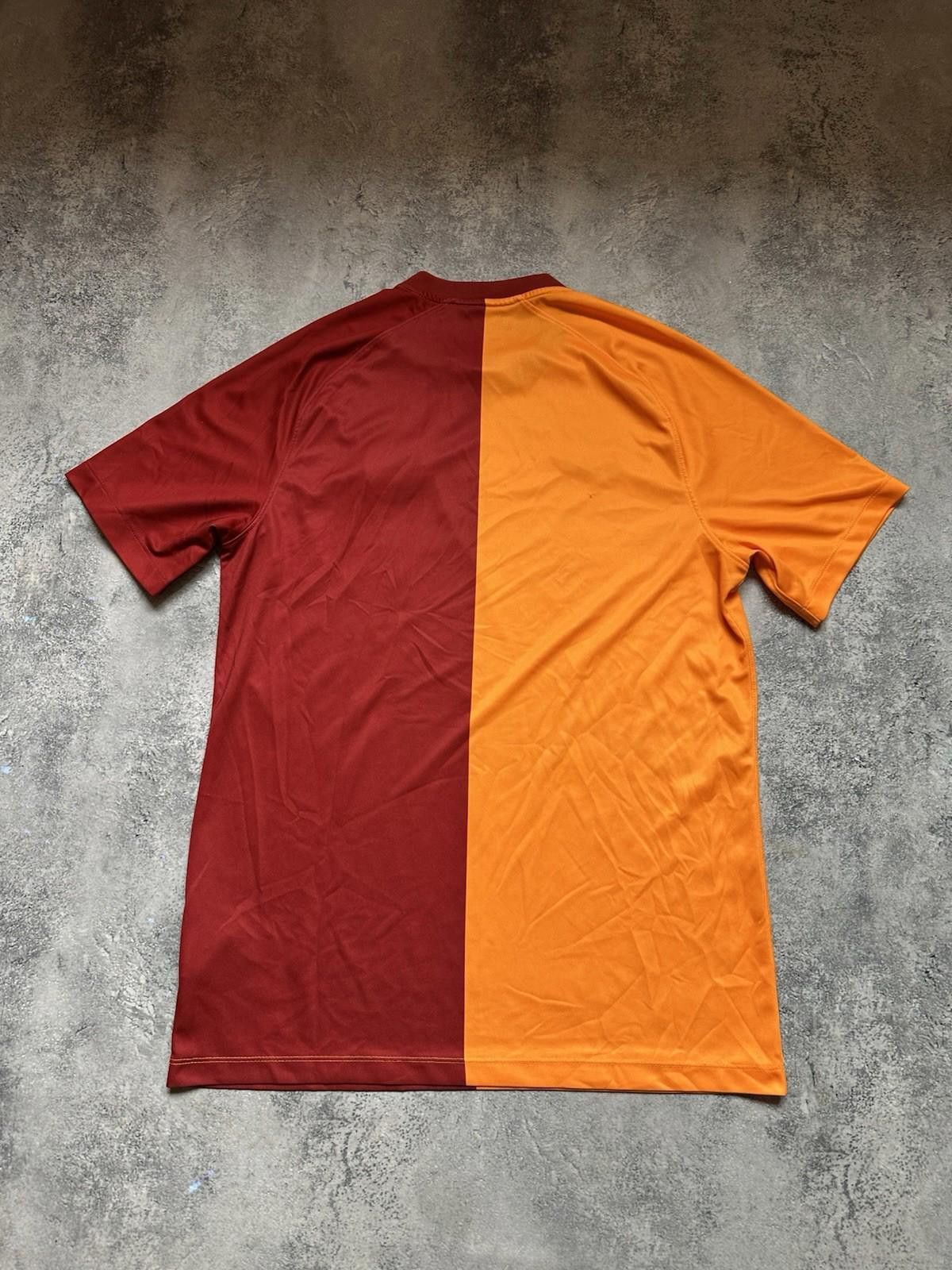 Nike Nike Galatasaray 2023/24 Home Football Shirt Soccer Jersey Size US L / EU 52-54 / 3 - 4 Thumbnail