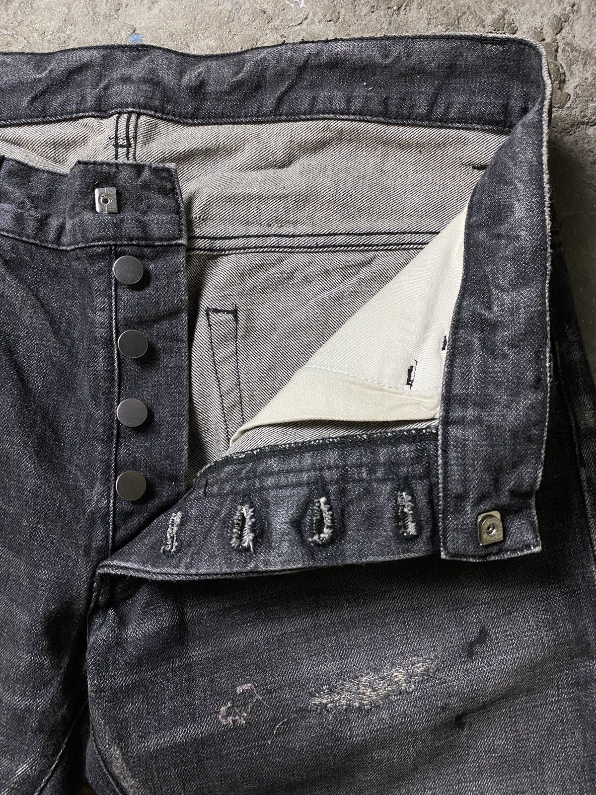 Balmain Balmain Distressed Denim Shorts Size US 32 / EU 48 - 10 Thumbnail