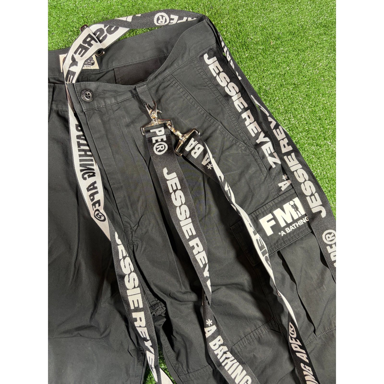 Bape Bape X Jessie Reyez 6 Pocket Black Cargo Pants Size Small Size US 30 / EU 46 - 2 Thumbnail