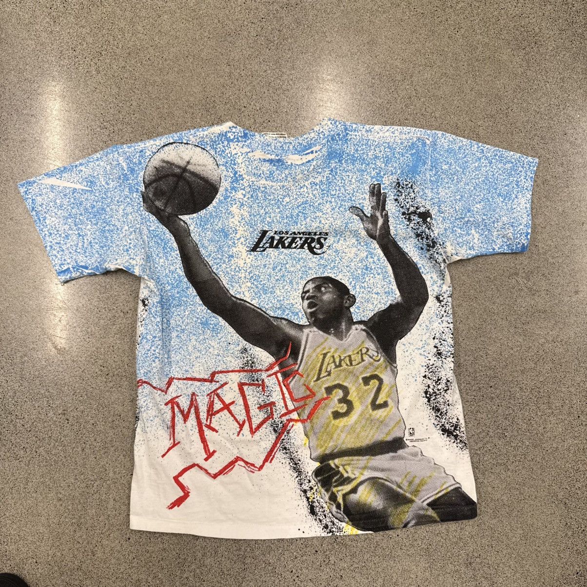 NBA VTG NBA MAGIC JOHNSON Los Angeles Lakers ALL OVER T-SHIRT Size US L / EU 52-54 / 3 - 2 Thumbnail