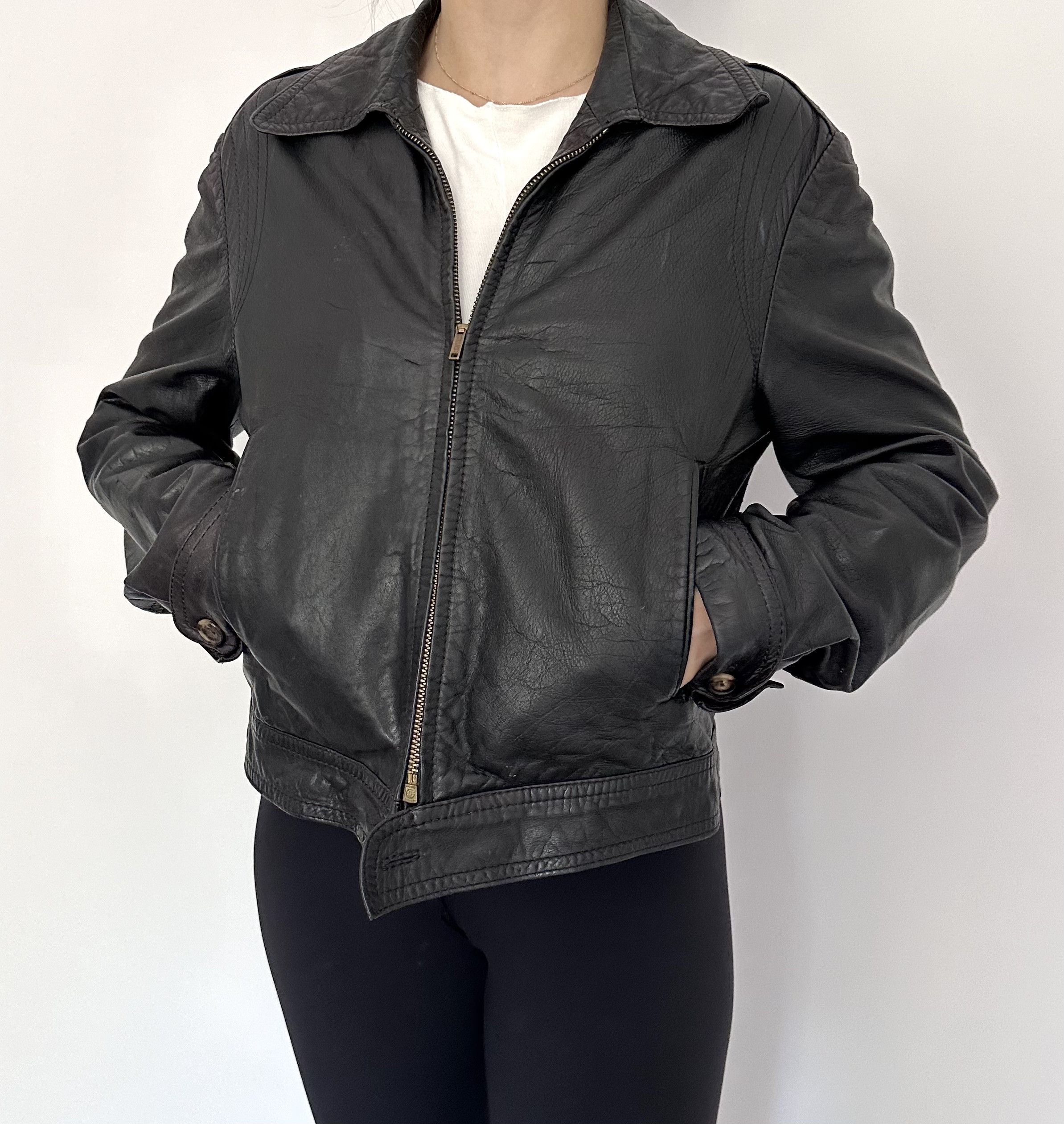 Leather Vintage women's leather jacket retro biker Size M / US 6-8 / IT 42-44 - 1 Thumbnail