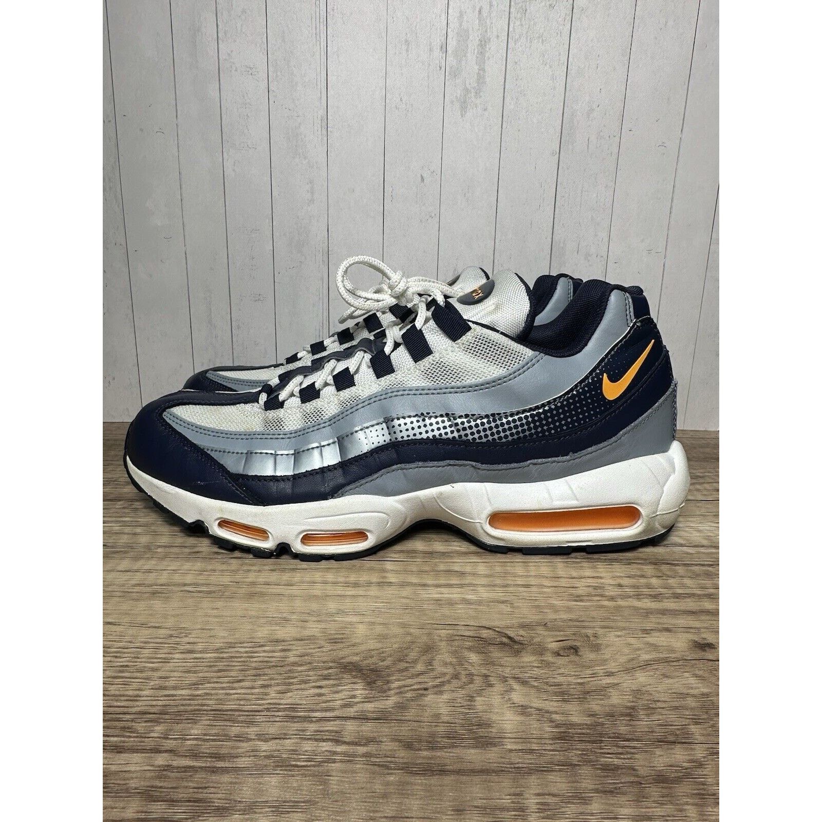 Nike Air Max 95 Midnight Navy Laser Orange Sz 12 AJ2018-401