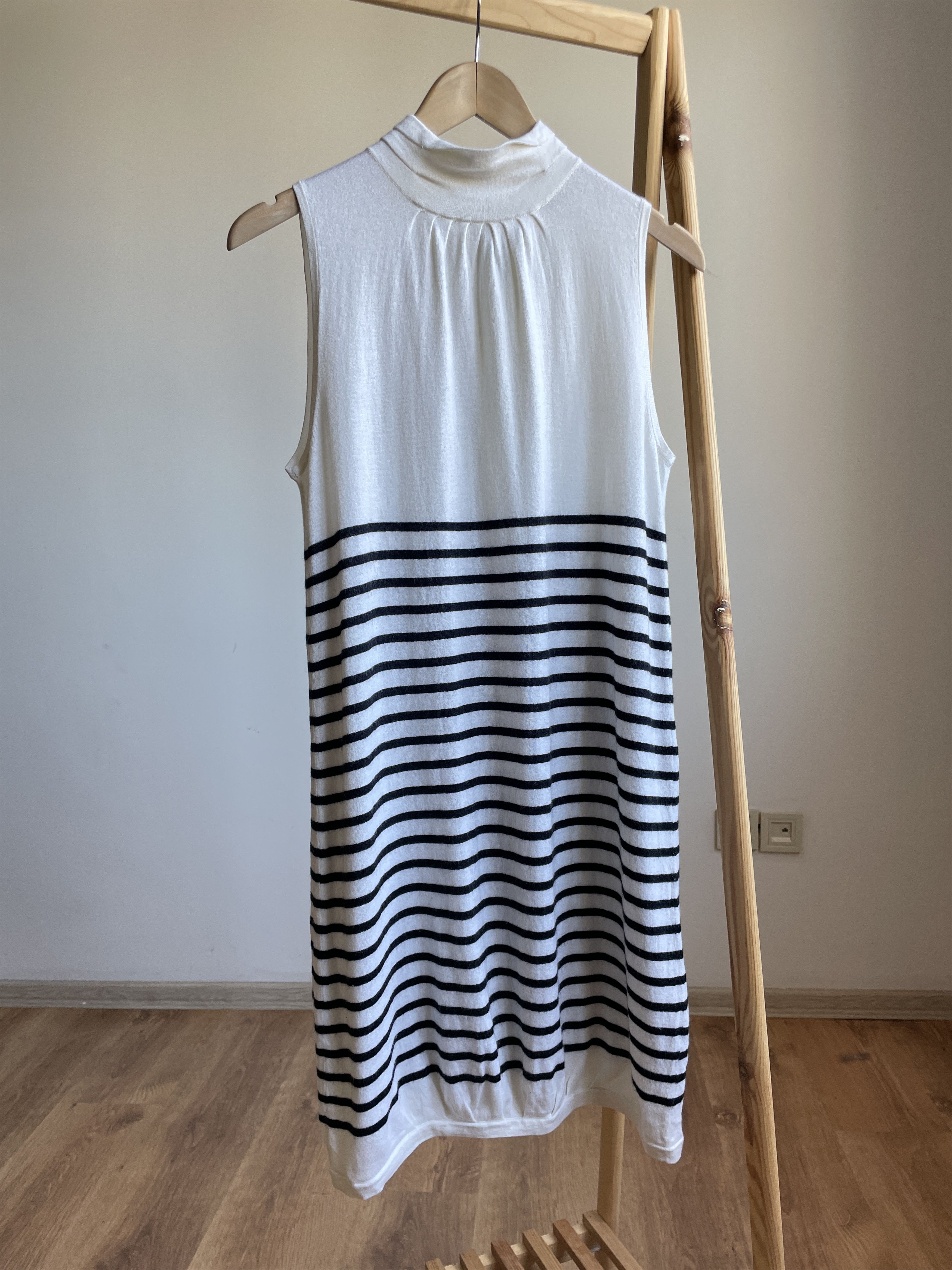 Allude Allude Cashmere Striped Sleeveless Dress Size S Size S / US 4 / IT 40 - 1 Thumbnail
