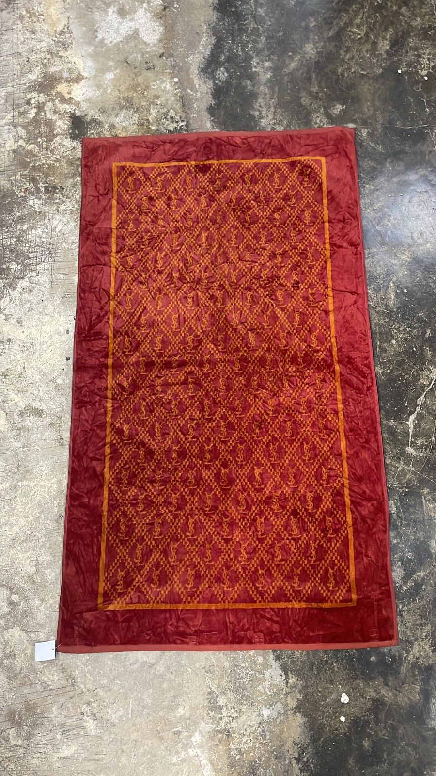 Yves Saint Laurent ‼️Hearing offer‼️Yves Saint Laurent Towel Size ONE SIZE - 2 Thumbnail