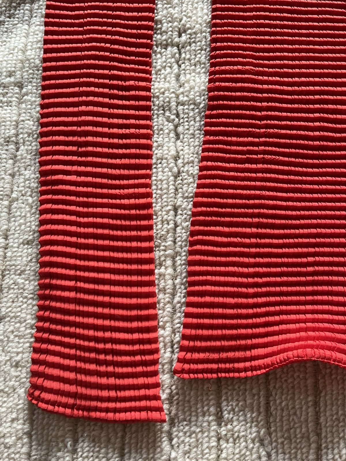 Issey Miyake Issey Miyake pleats please red long sleeve top Size M / US 6-8 / IT 42-44 - 4 Thumbnail