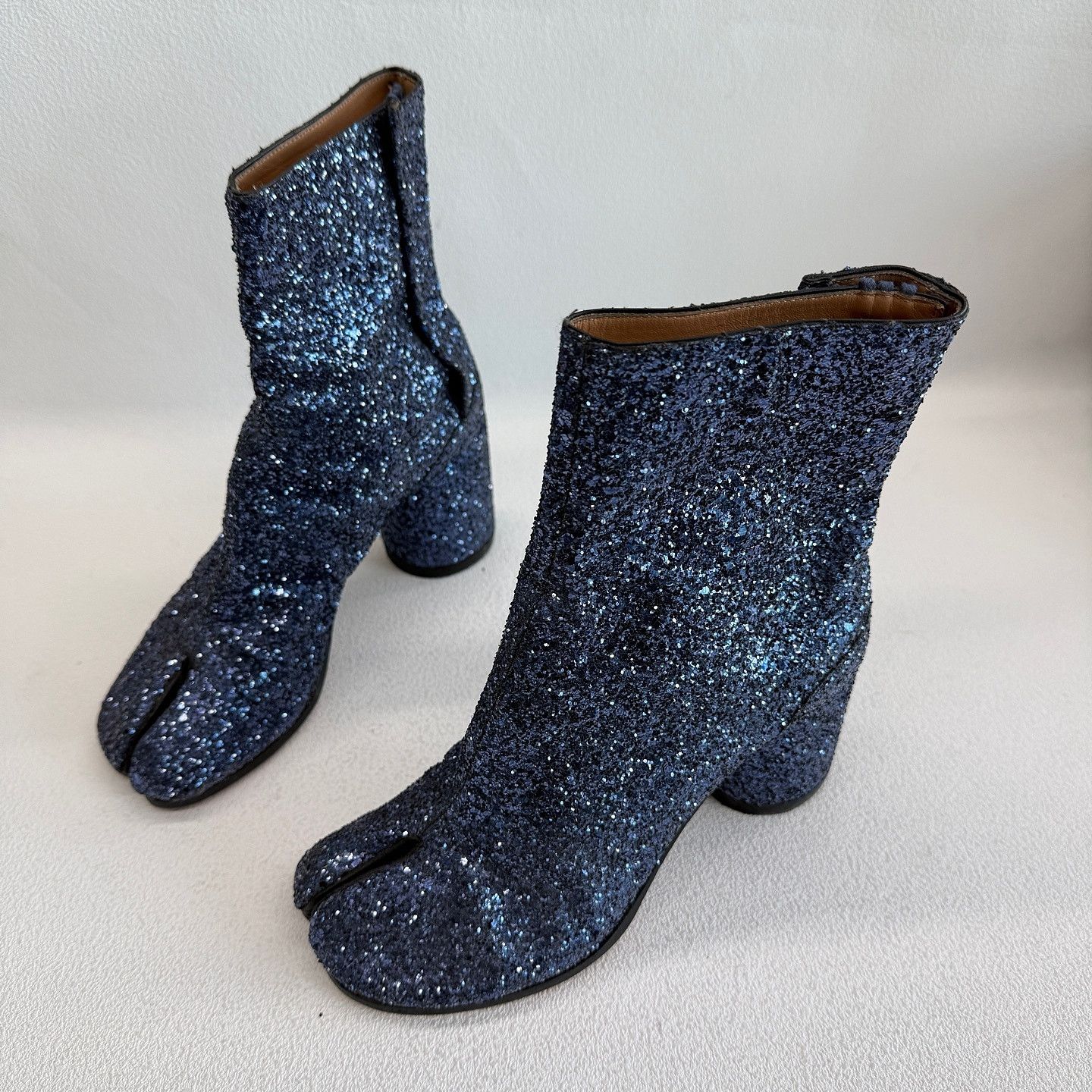 Maison Margiela Maison Margiela Blue Glitter Tabi Boots Size 36 Size US 6 / IT 36 - 1 Thumbnail